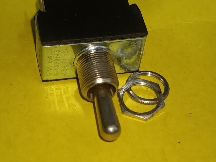 E60272 Hubbell LR39145 toggle switch 10A 277VAC 20A 125vac