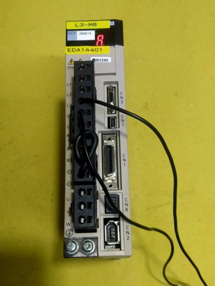 Yaskawa SGDV-2R8AE1A Digital Servo driver for linear motor 969539-8-17