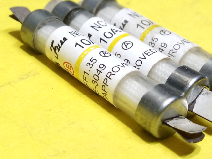Cello Lite NC1 Fuses Electric Fuse 10A Lot of 3 Marin Store Spare New.