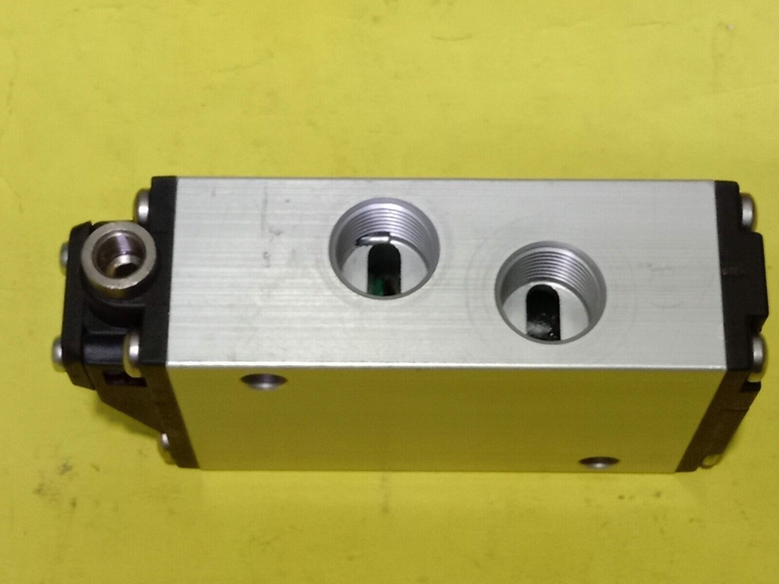 Aventics 5711100300 3/2-Way Directional Control Valve CD12 Marine Store Spare New - Image 4