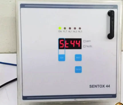 Sensitron Sentox 44 Front Panel For Gas Leak Detection AXL10W51-AS818