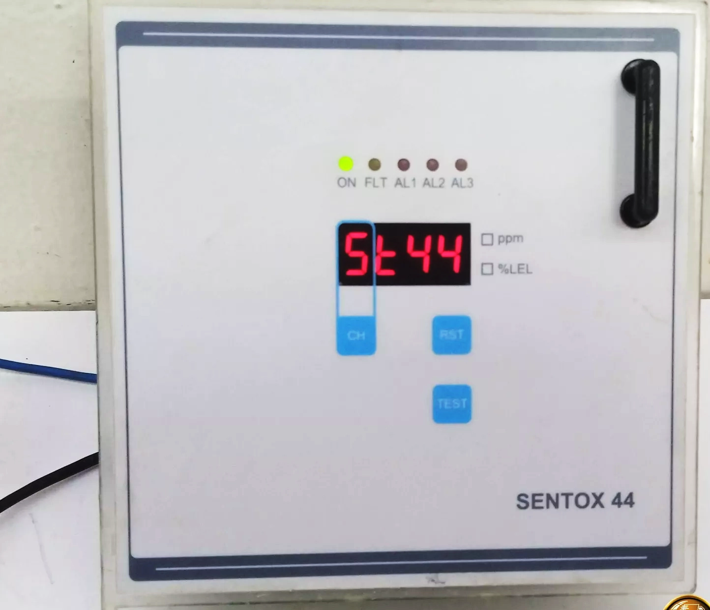 Sensitron Sentox 44 Front Panel For Gas Leak Detection AXL10W51-AS818